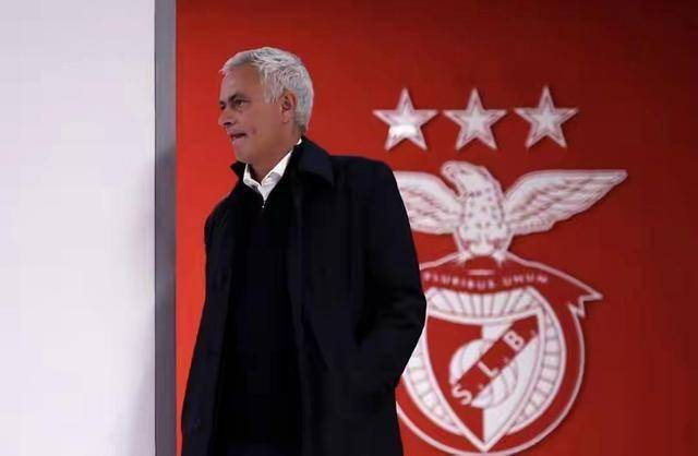 德甲今夜再迎强敌,波尔图回应争议,主帅态度:管理层满意,细节决定成败的简单介绍 德甲今夜再迎强敌,波尔图回应争议,主帅态度:管理层满意,细节决定成败的简单介绍