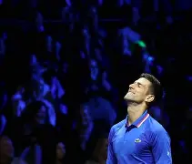 德约科维奇连续二十场比赛得分超过惊险取胜，湖人挑战极限！的简单介绍